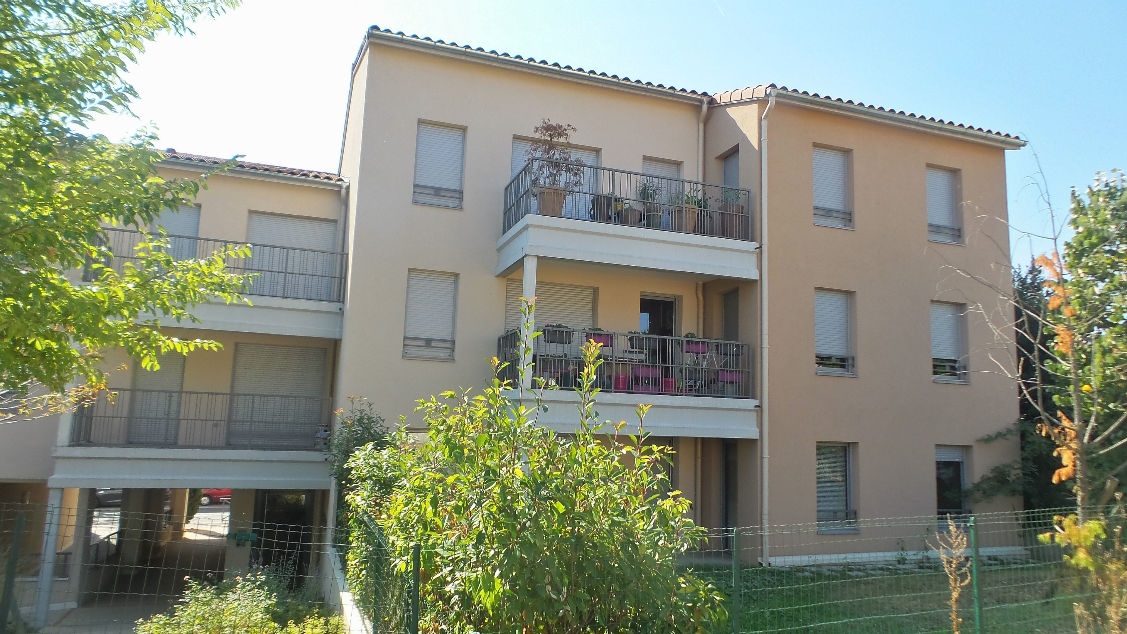 location-location-la-tour-de-salvagny-69890-appartement-t3-avec-garage